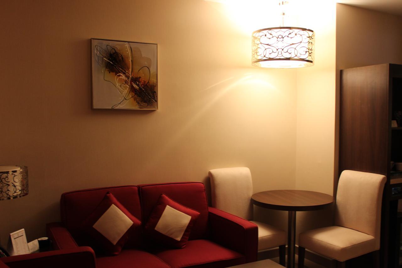 Home Inn Hotel Suites アル・コバール エクステリア 写真