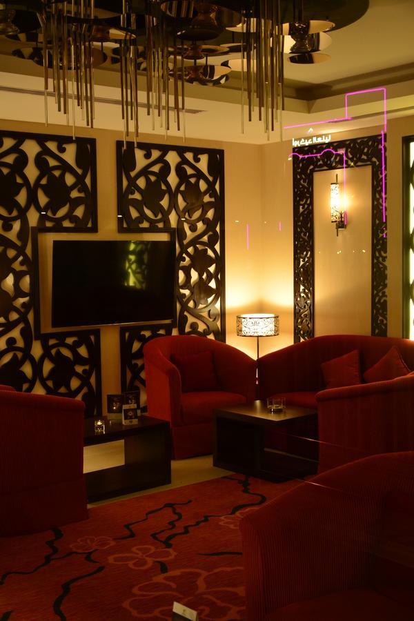 Home Inn Hotel Suites アル・コバール エクステリア 写真