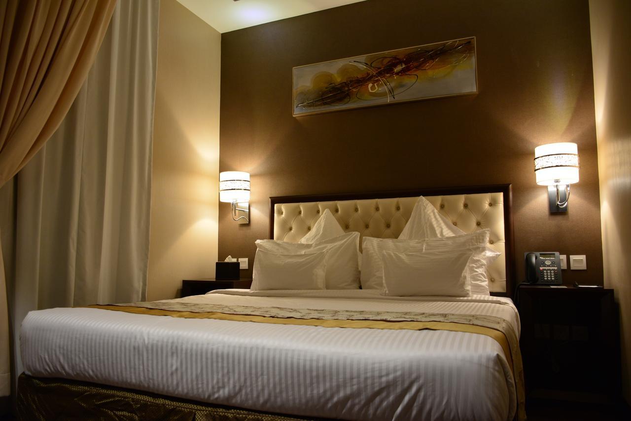 Home Inn Hotel Suites アル・コバール エクステリア 写真